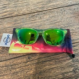 Oakley Frogskins Clear/Crystal Neon Yellow Frame / Green/Blue Mirror Lens